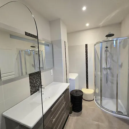 Maison De Charme Avec Jardin Et Animaux Acceptes A - Fr-1-616-118 * Monsac